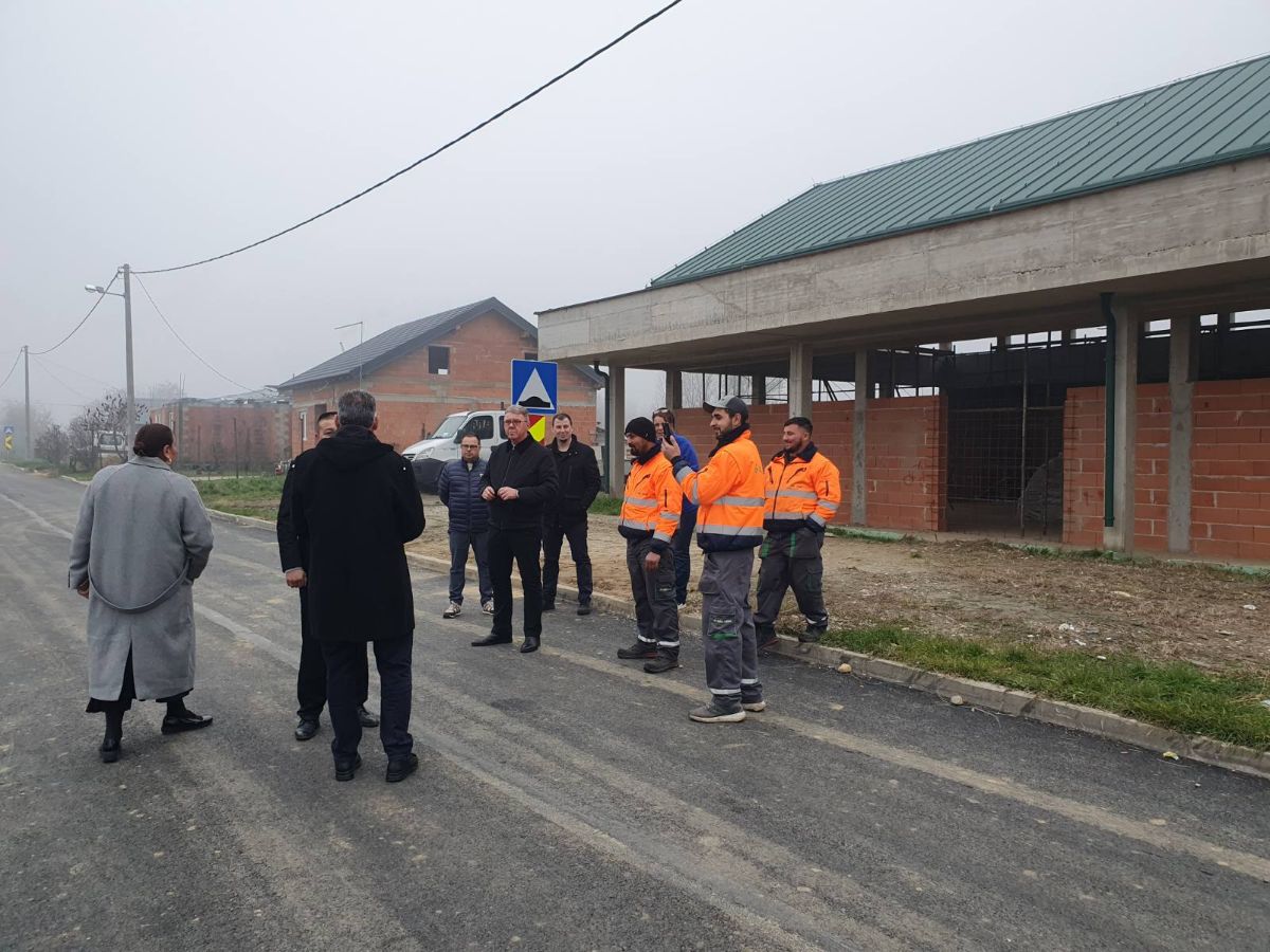 IMG 0e29bc3df65a840974d2c3a676f5d404 V