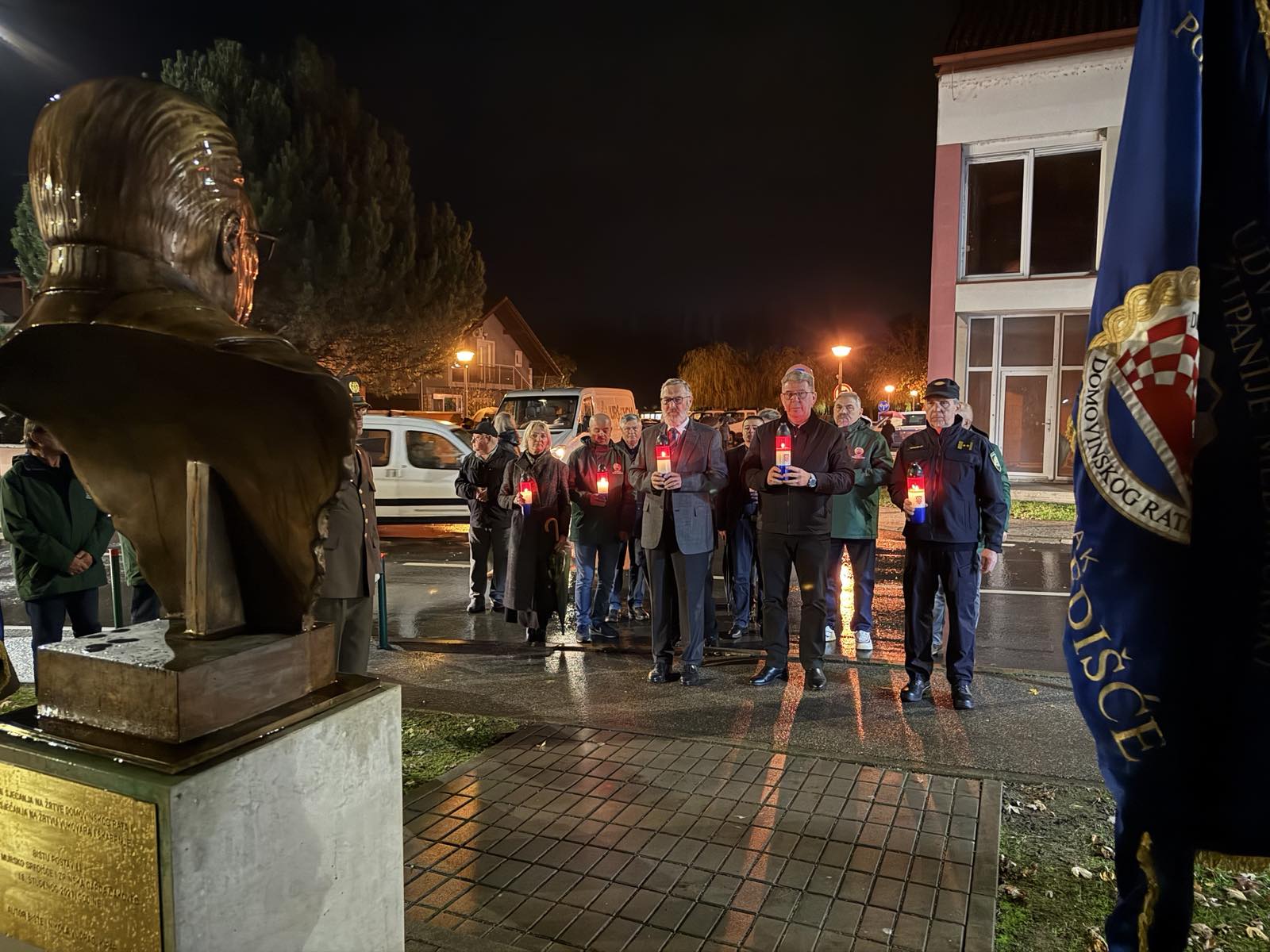 IMG 3d4b3c3f8ce78082b50b120cc51c120c V