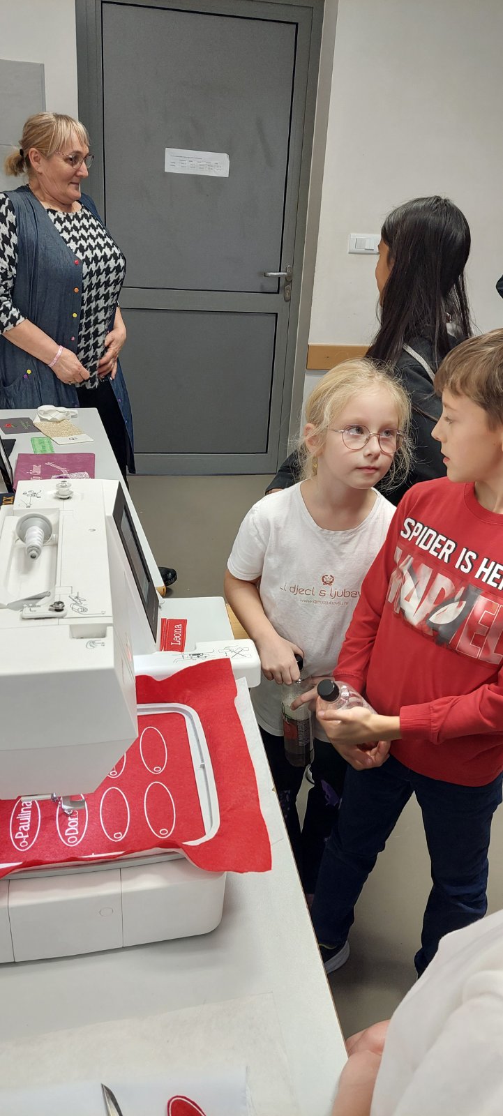 IMG 797d84b00ae3469f34eb9e26a4e4a143 V