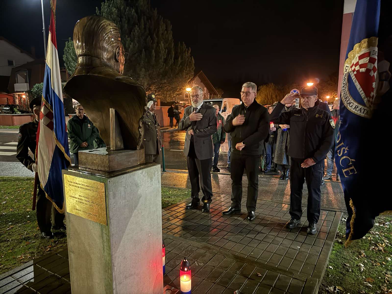 IMG 92f9663248979e5d9b32823d5457e958 V