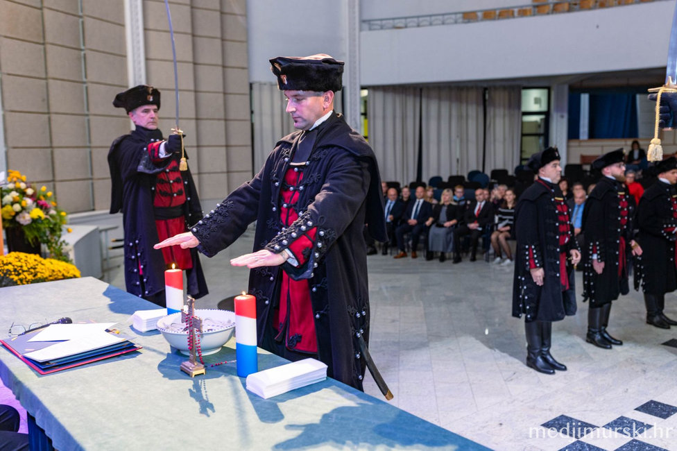 IMG b35bc76ad5131e100f65473275e9f59c V result