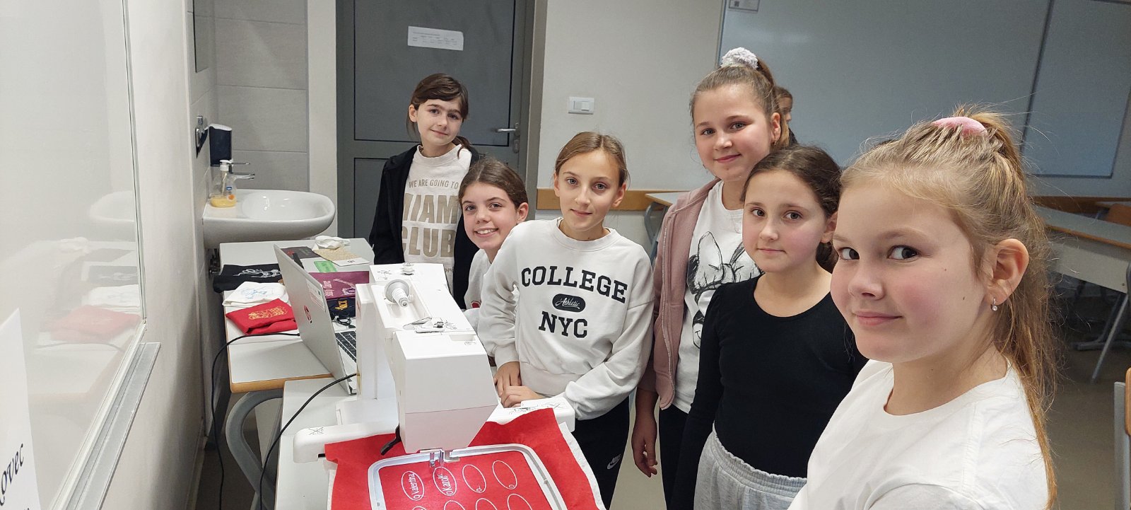 IMG c8a176facb627d88ef12e4ff310fbc48 V