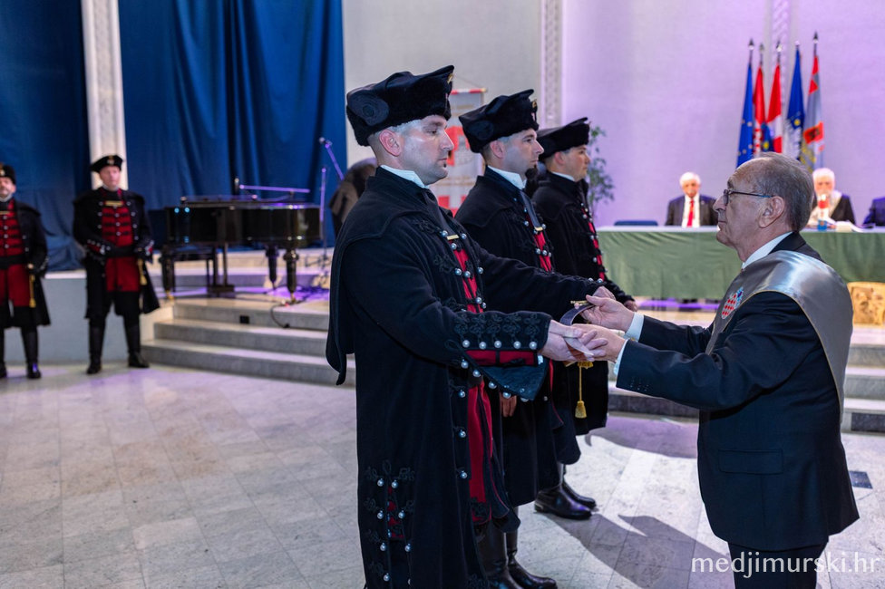 IMG e24912dec5daa6e86ba84ec15accd720 V result