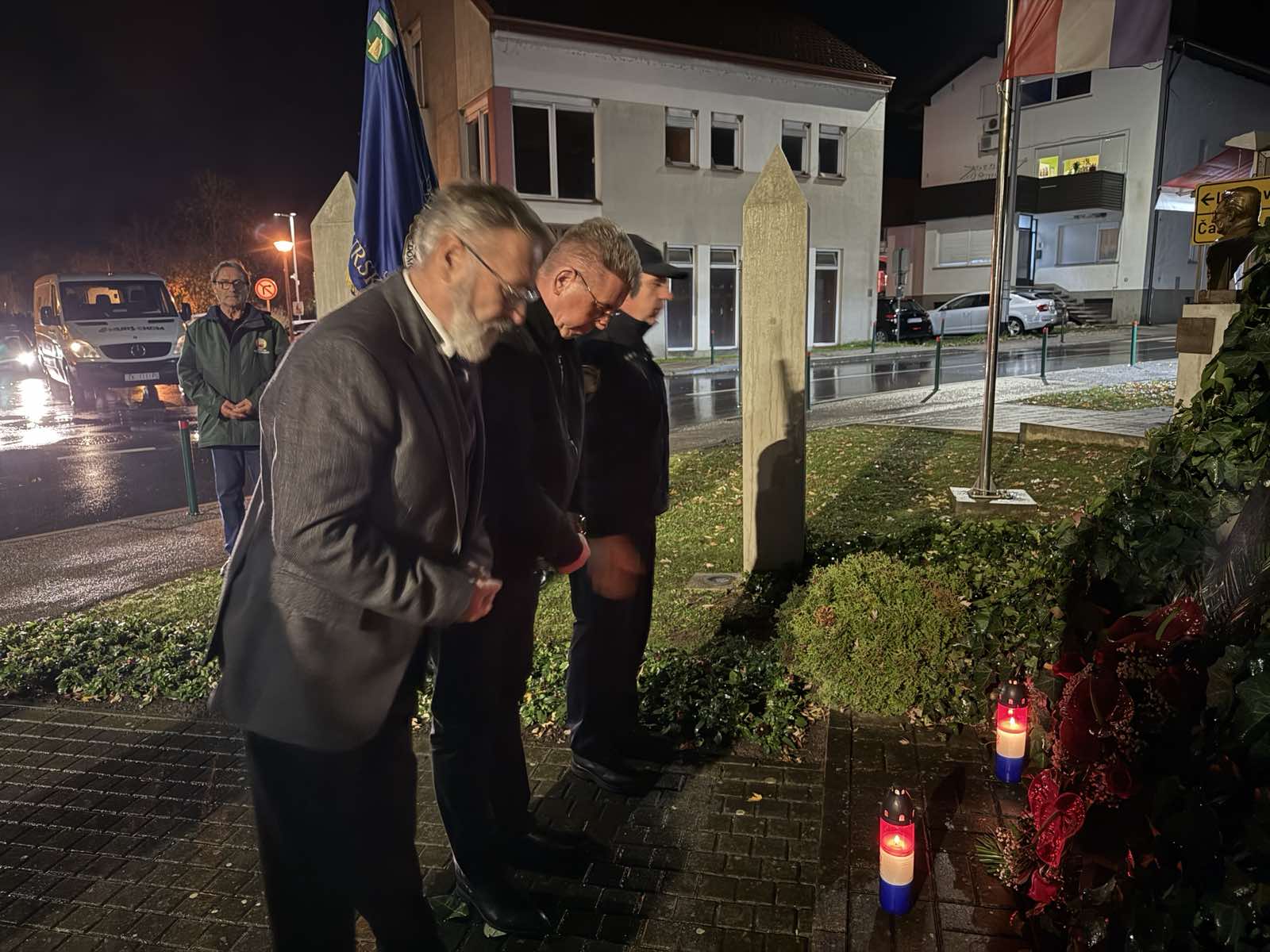 IMG e9f64adf2e7f66c0cd4ccd4c6c01a4df V