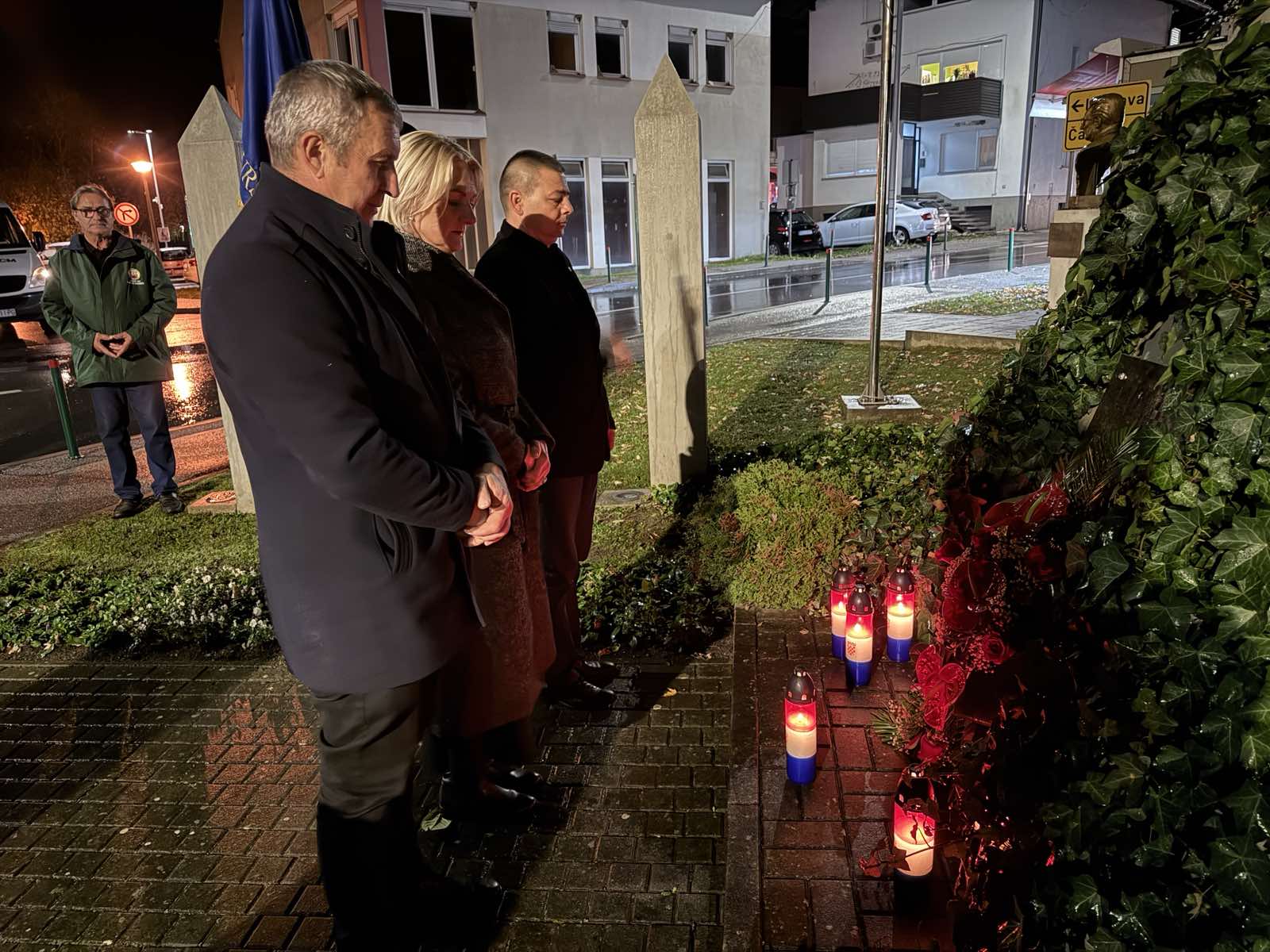 IMG f0580d5f905e6a30525c55678de30210 V