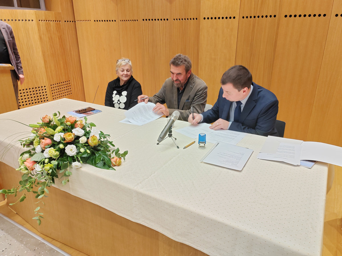 IMG 20251121 184413 result