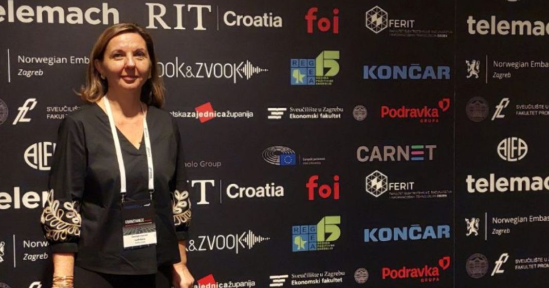 Učiteljica koja inspirira: Ladislava Šestak Horvat finalistkinja Zlatne krede! Učiteljica koja inspirira: Ladislava Šestak Horvat finalistkinja Zlatne krede!