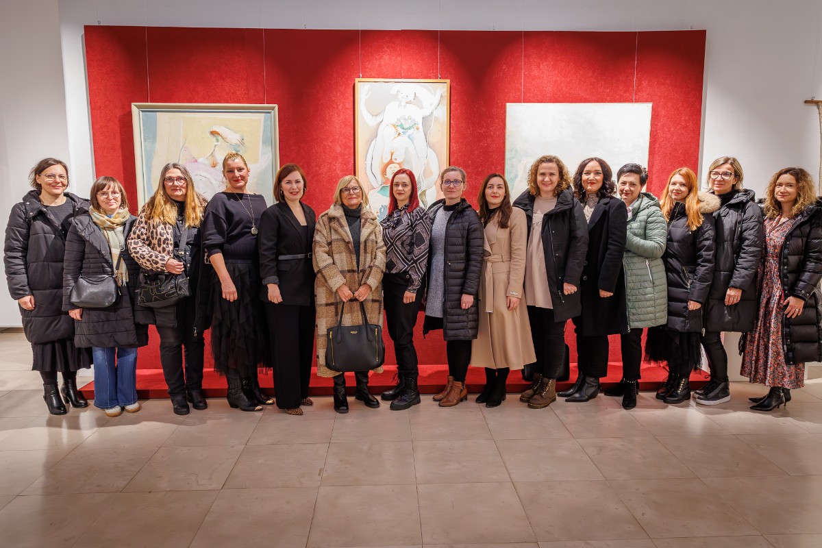 MMČ ONE 01 naslovna