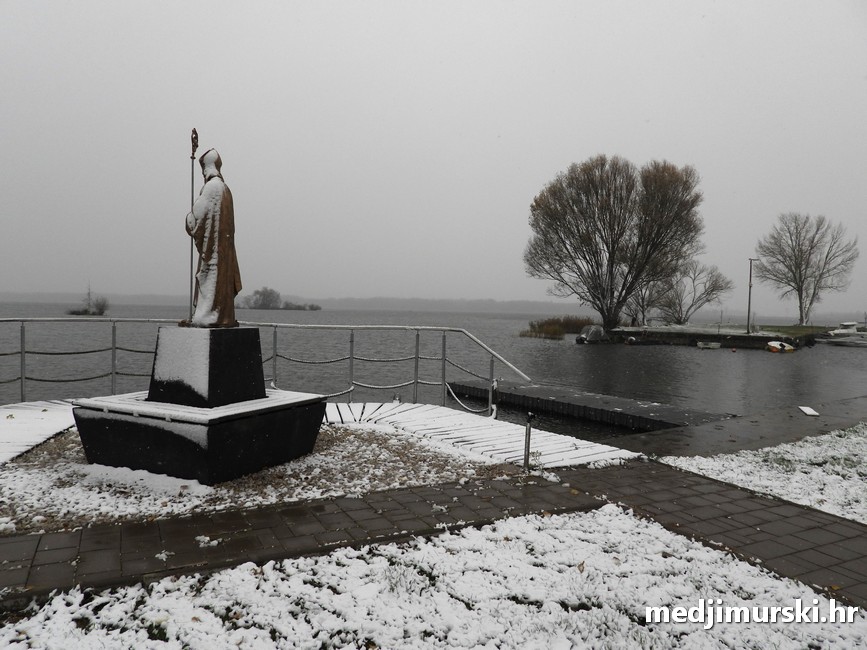 Marina zimski ugođaj 22.11.2025 (9)