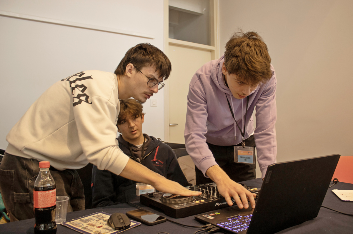 Mi srednjoškolci (15)