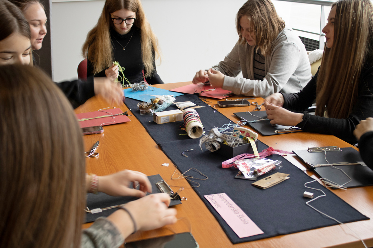 Mi srednjoškolci (4)