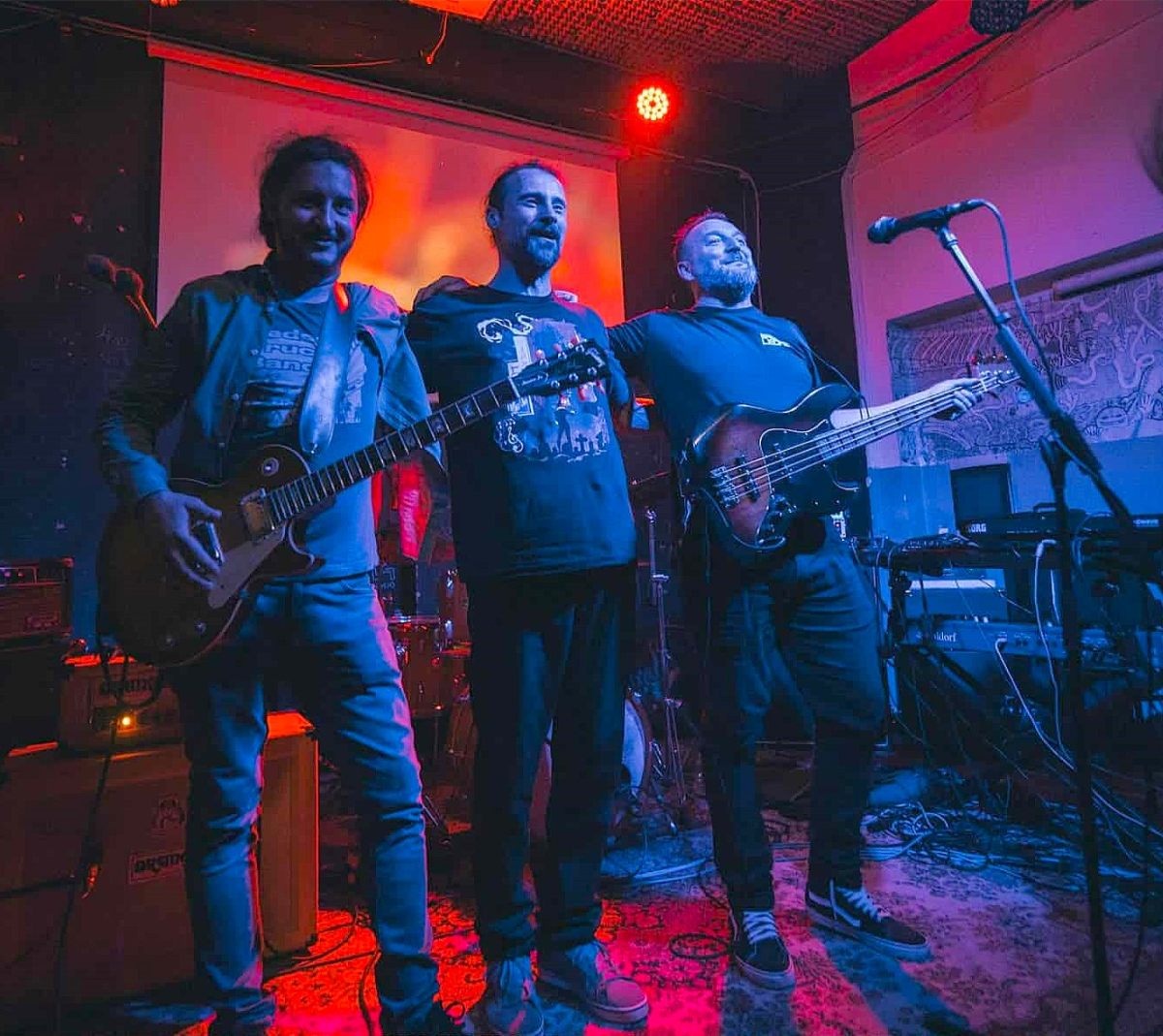 Najnoviji trio Pod silom živ