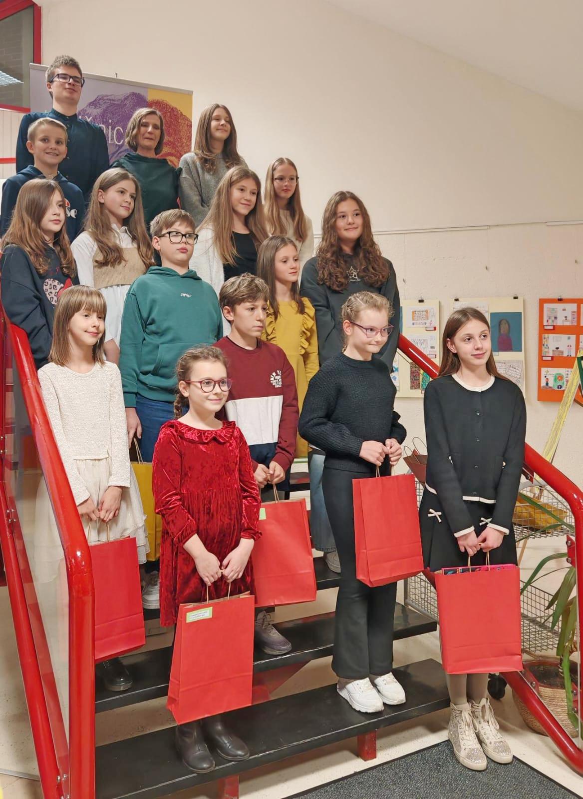 OŠ Kuršanec Dan kravate (1)