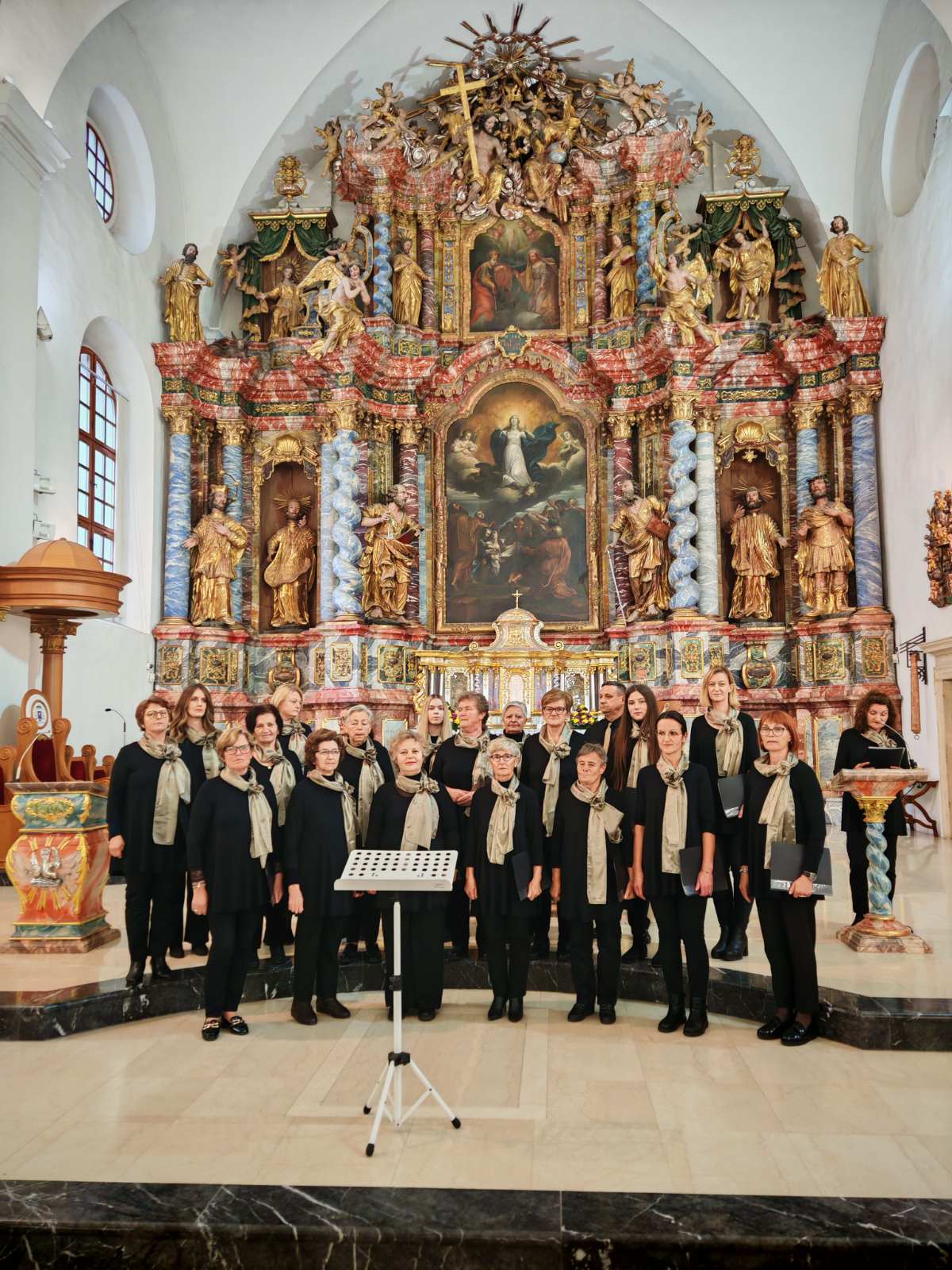 Zbor župe sv Leonard plaketa (4)