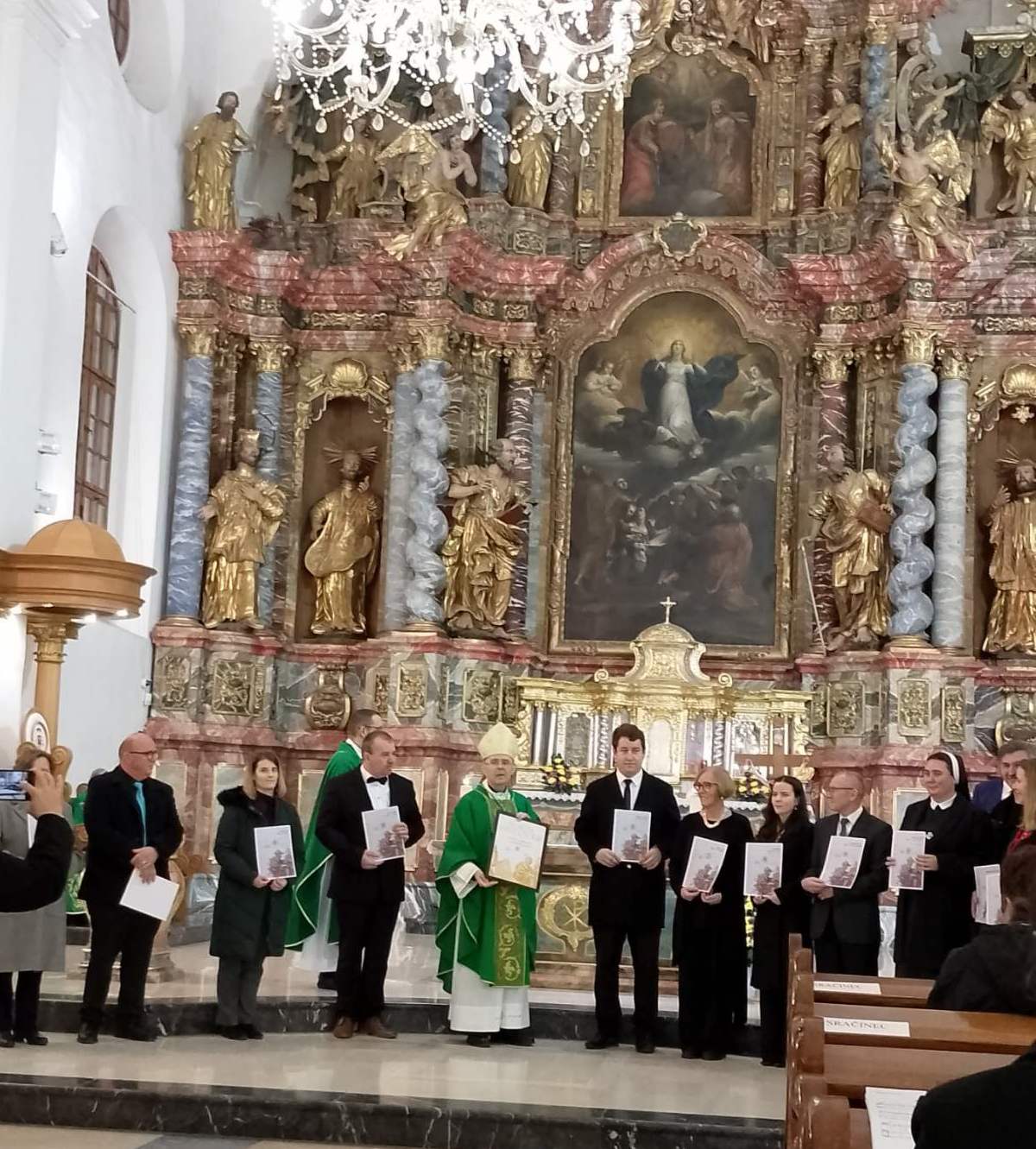 Zbor župe sv Leonard plaketa (7)