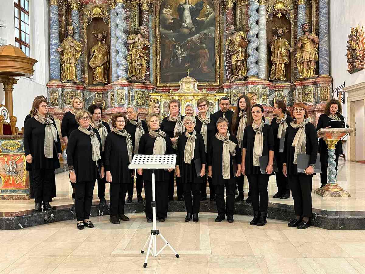 Zbor župe sv Leonard plaketa (9)