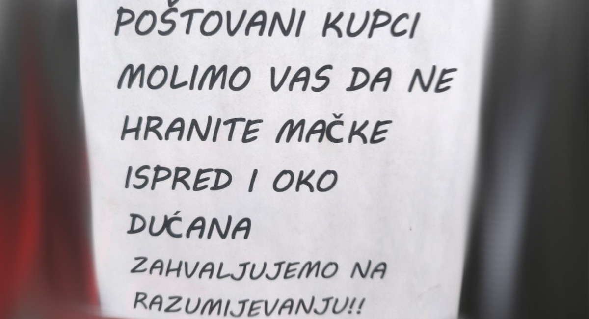 Macke hrana molba
