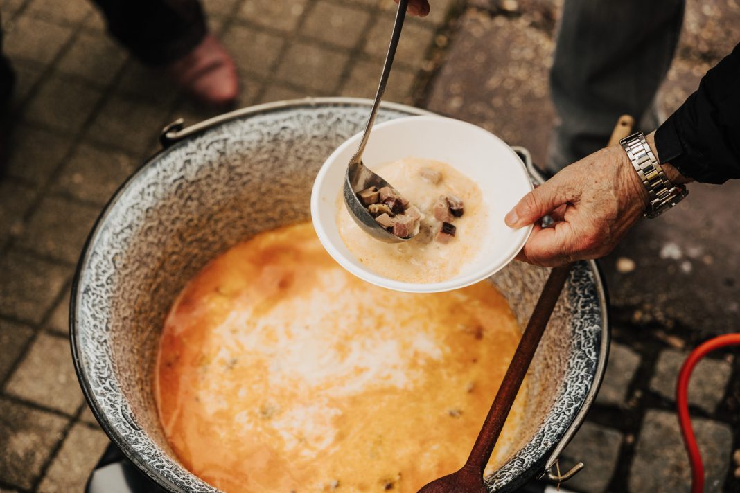 Mirisi djetinjstva: natjecanje u kuhanju međimurske juhe održat će se 13. prosinca Mirisi djetinjstva: natjecanje u kuhanju međimurske juhe održat će se 13. prosinca