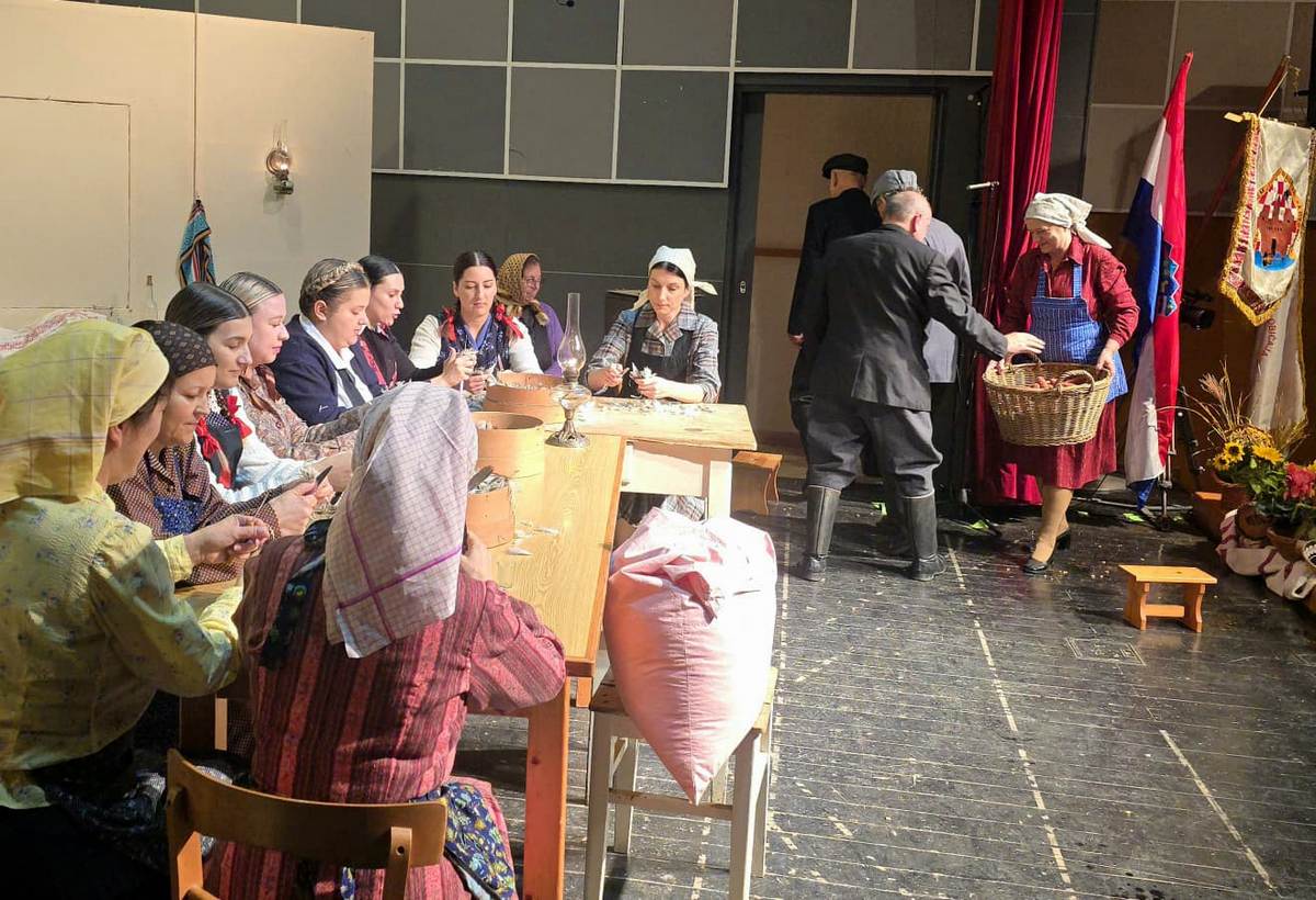 Za unutra 1 KUD Kotoriba, čehranje