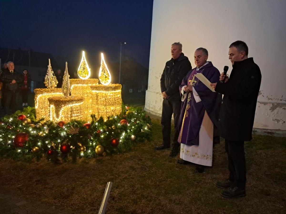 0 02 05 811c5d28d178bc960c7e0b43bbc1d481fcc6ac6ed81b77d7142e5cbad2123ed5 de93d23edea8fbde