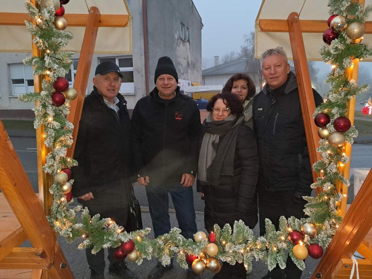 0 02 05 b7f001fe35edb7f53440158c898bc103be77338d66238cee39f6706ca860ac6d e8fb417d0dda9bc9