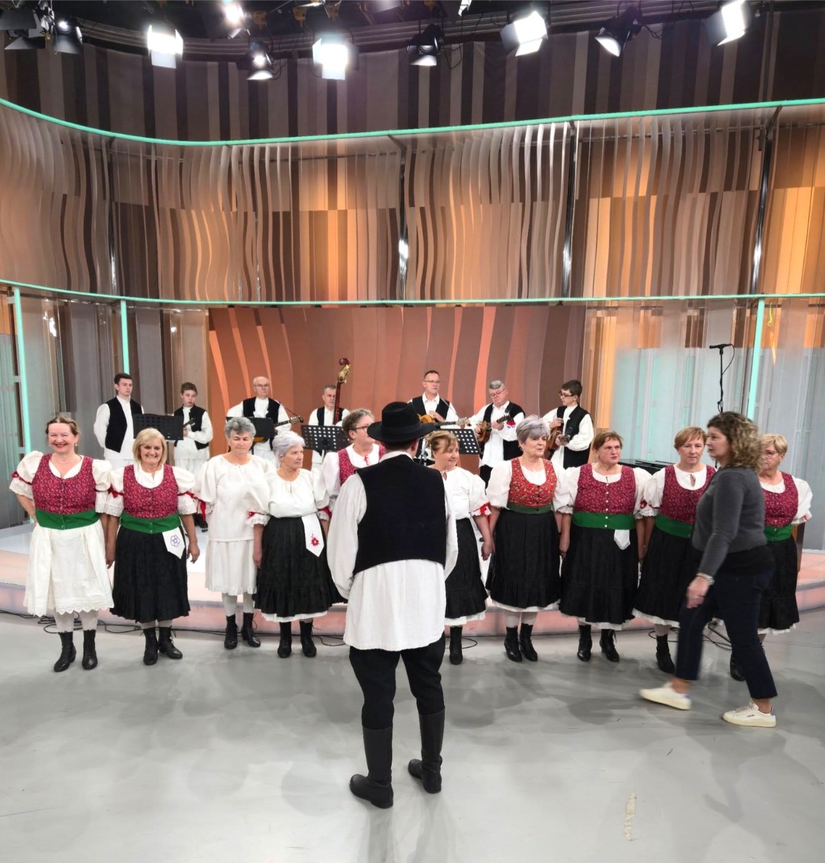 588525014 10238033315348621 3241307689130554693 n