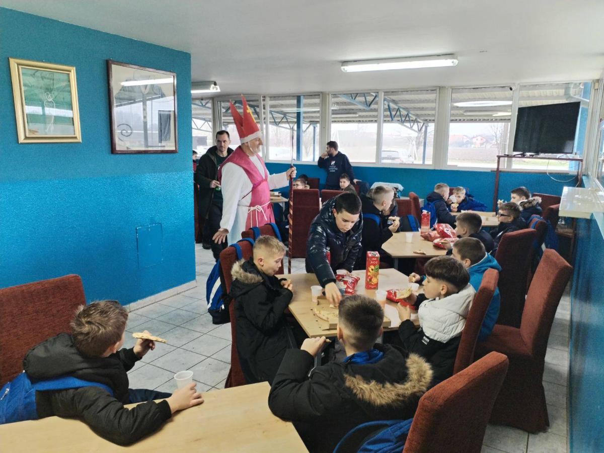 594113680 1286226570209399 3256444953754735789 n