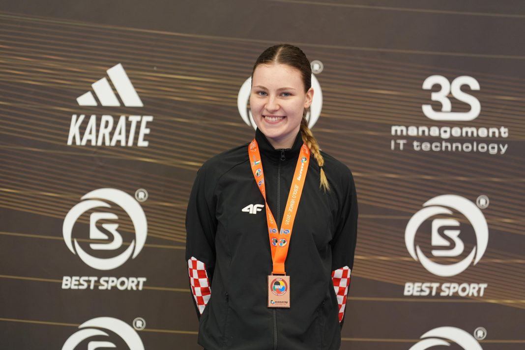 Laura Strahija brončana na Svjetskoj ligi 594176021 1474114917485474 7336252239790488642 n