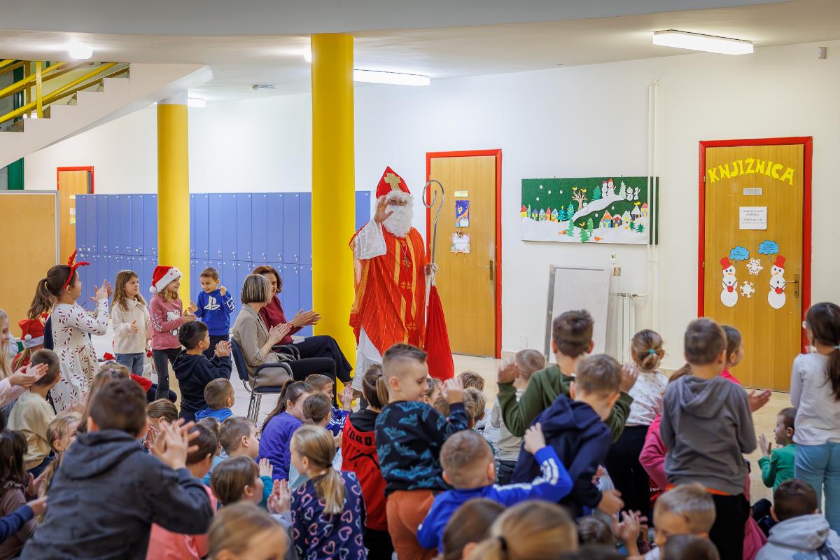 594299135 1319472773316025 1790119119723342825 n