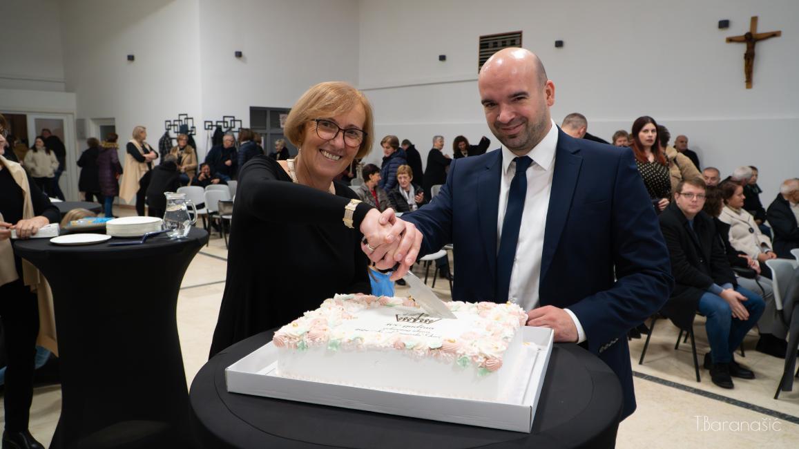 594834258 122156192636861506 3658484670827732789 n