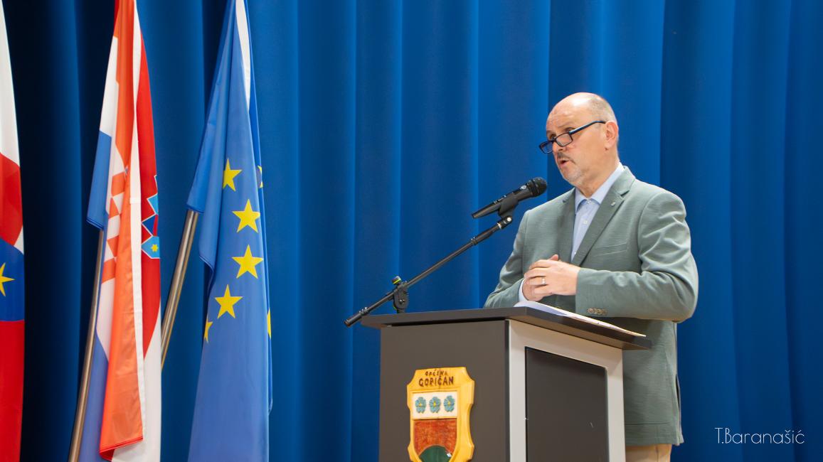 595515729 122156195396861506 6540303232886945836 n