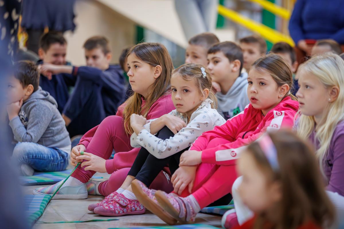 595675000 1319470893316213 2367810902629270108 n