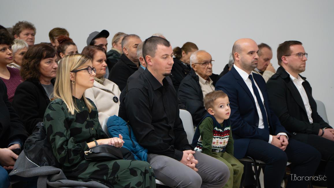 596295811 122156195342861506 3914458457577256345 n