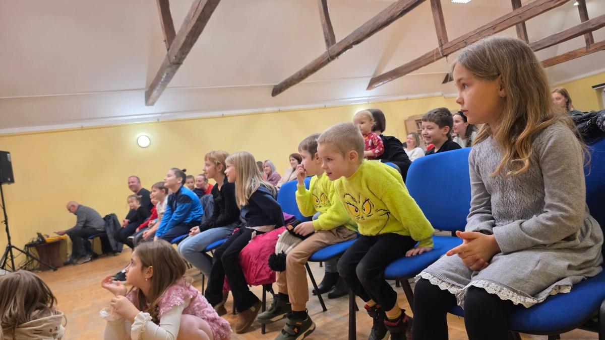 598869000 1292377549594301 5305028860243969668 n