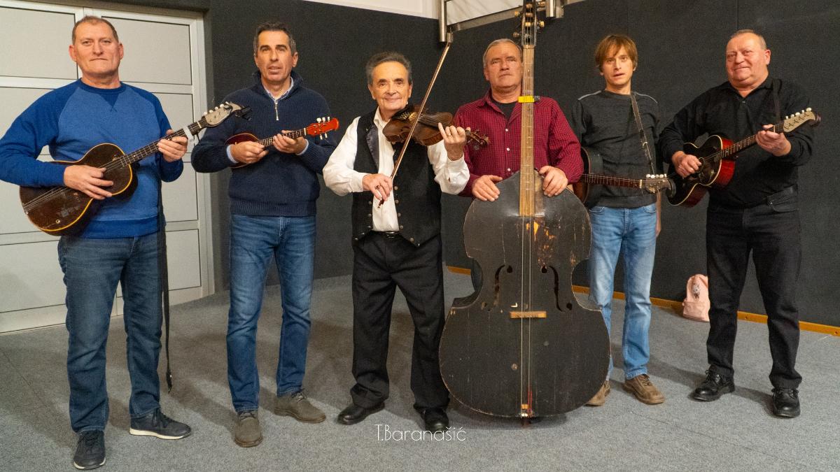 601490382 122158582316861506 4801498855403664202 n