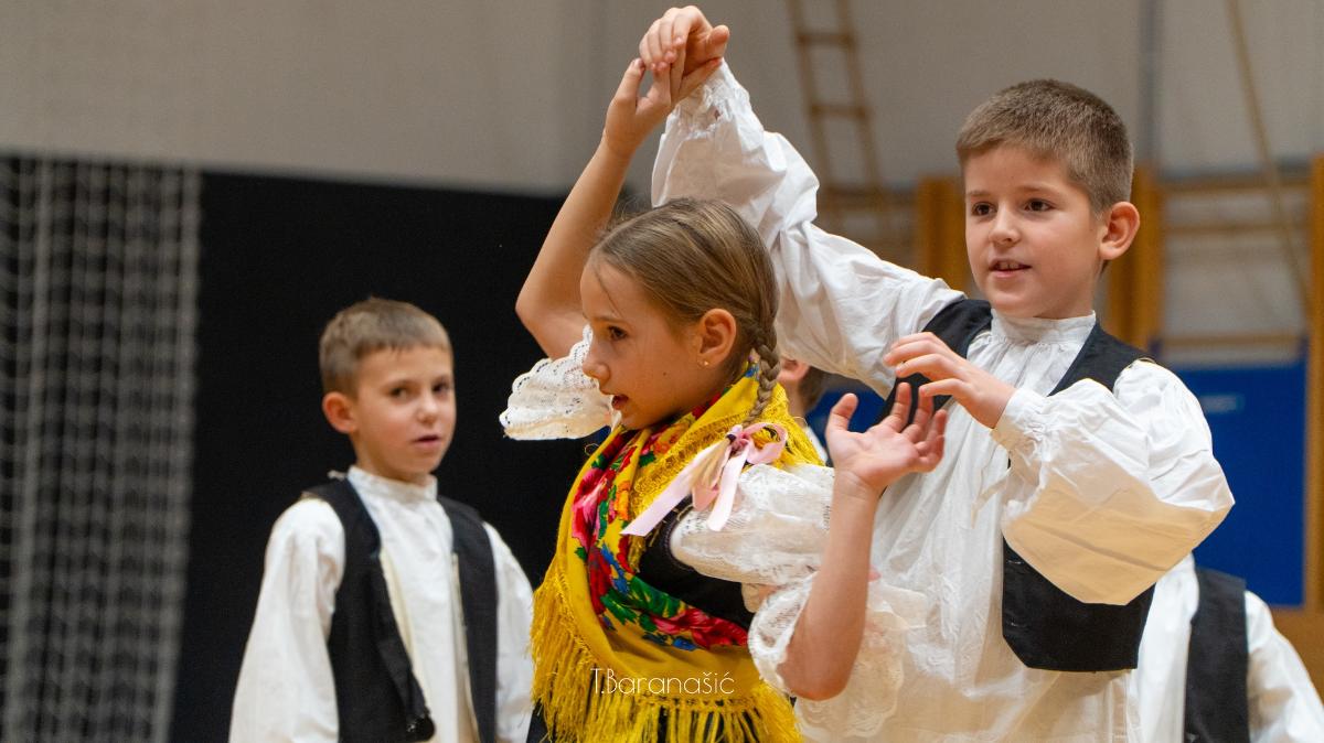 602910605 122158582436861506 1072797206229677942 n