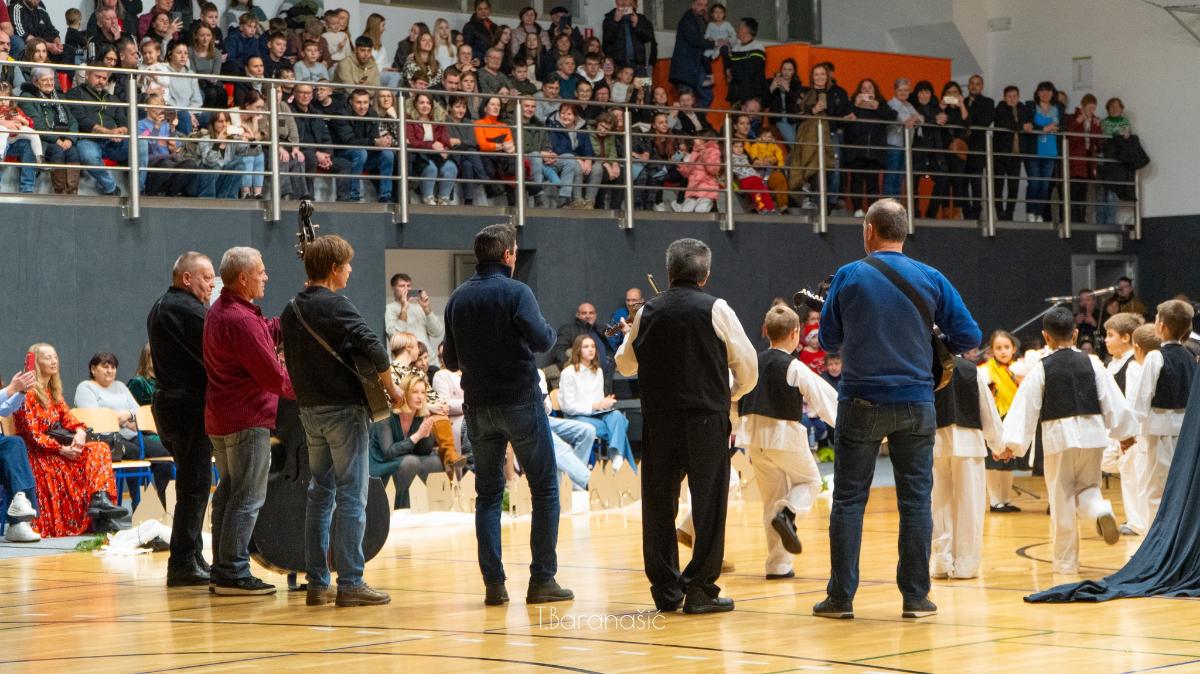 602962017 122158581788861506 8734292747399718536 n