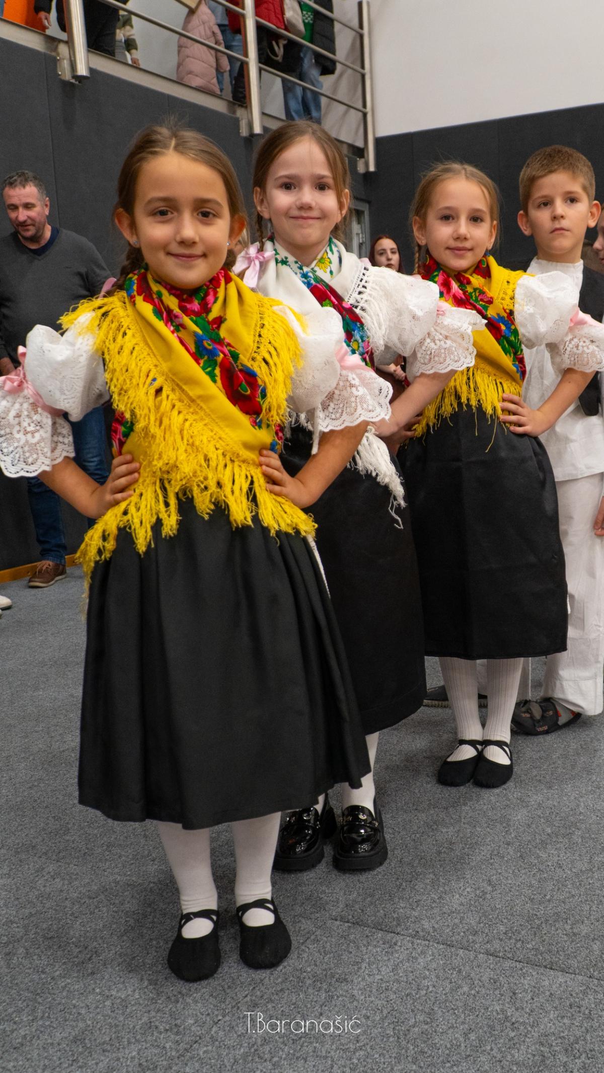 603048022 122158580792861506 960287534768545329 n