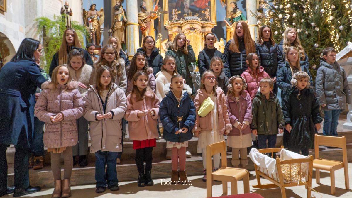 605502595 122159379704861506 4625225798822447762 n