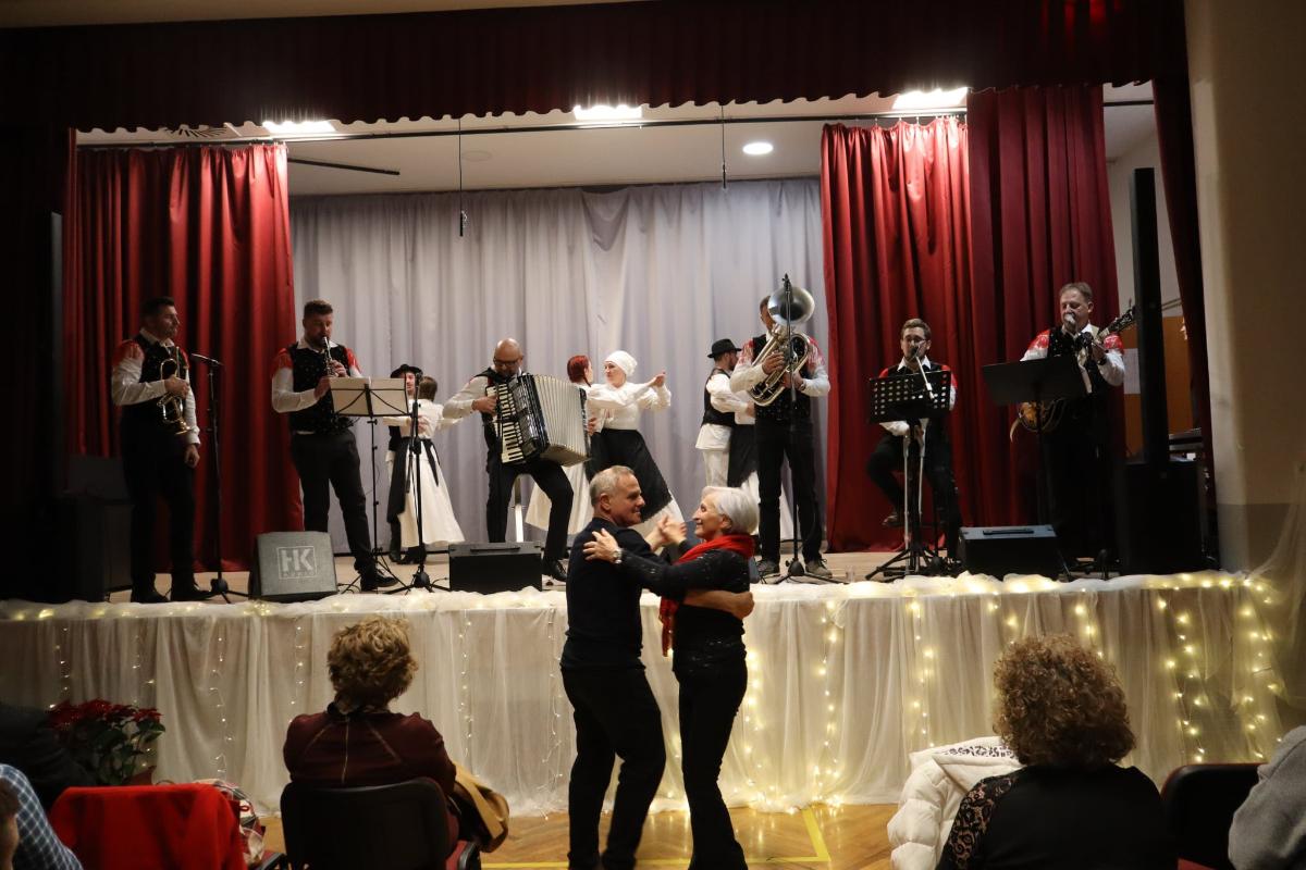 606420931 878102771616716 1582988807324672280 n