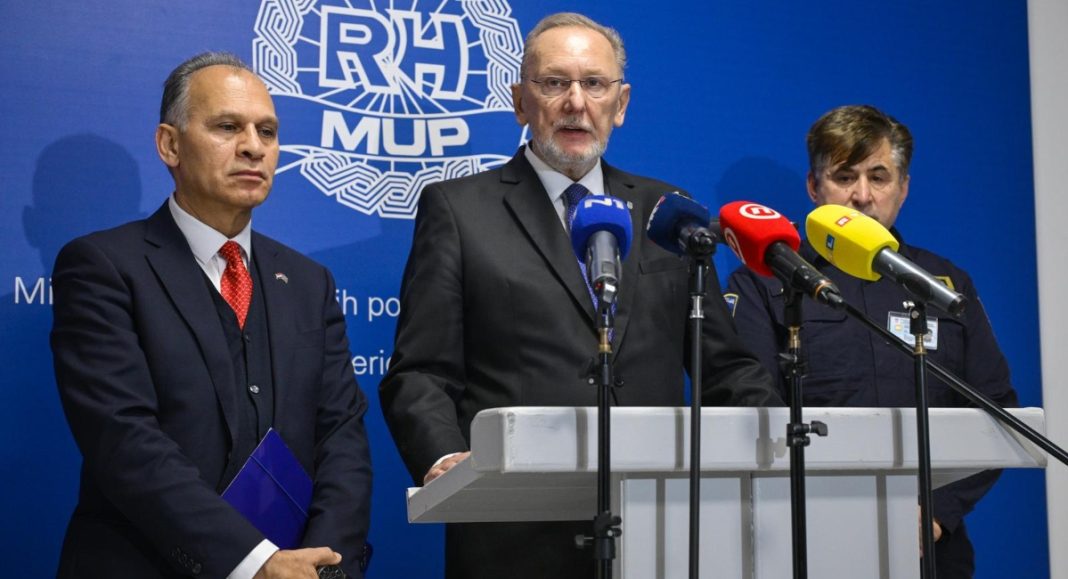 BeFunky collage 2025 12 05T133108.100