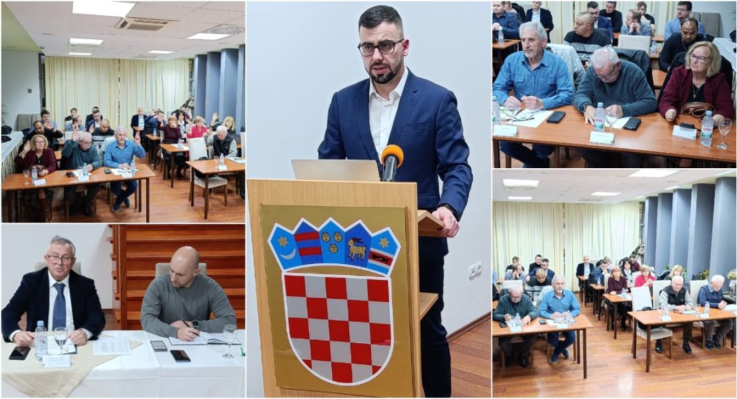 U Nedelišću se (g)radi punom parom, danas polaganje kamena temeljca nove osnovne škole BeFunky collage 2025 12 09T094130.315