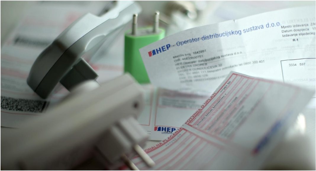 Od Nove godine poskupljuje struja! BeFunky collage 2025 12 13T104653.098