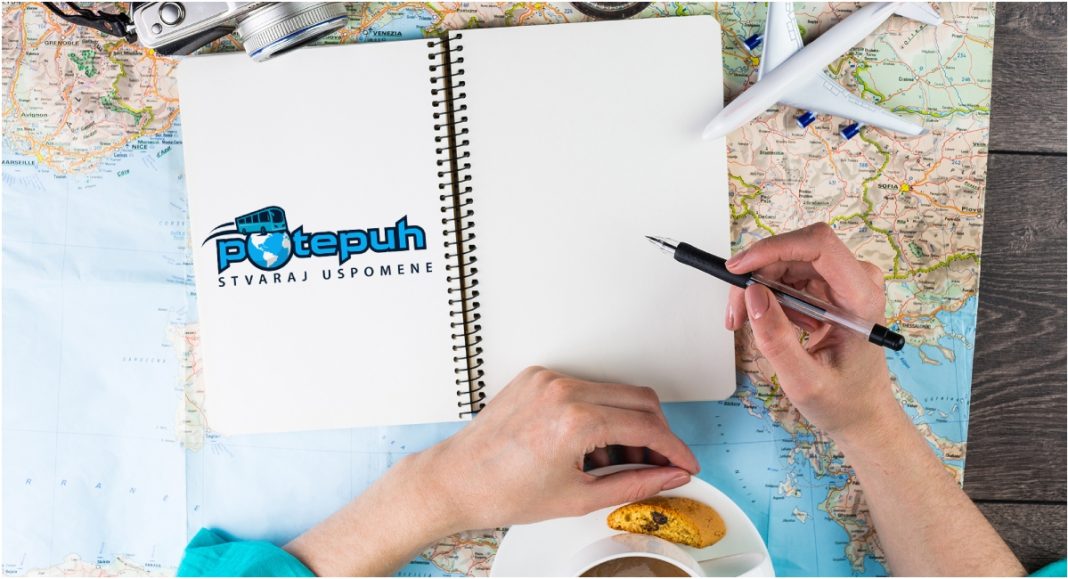 Potepuh putovanja: Neka vam božićni blagdani donesu mir, toplinu i dragocjene trenutke s najmilijima BeFunky collage 2025 12 22T092455.139