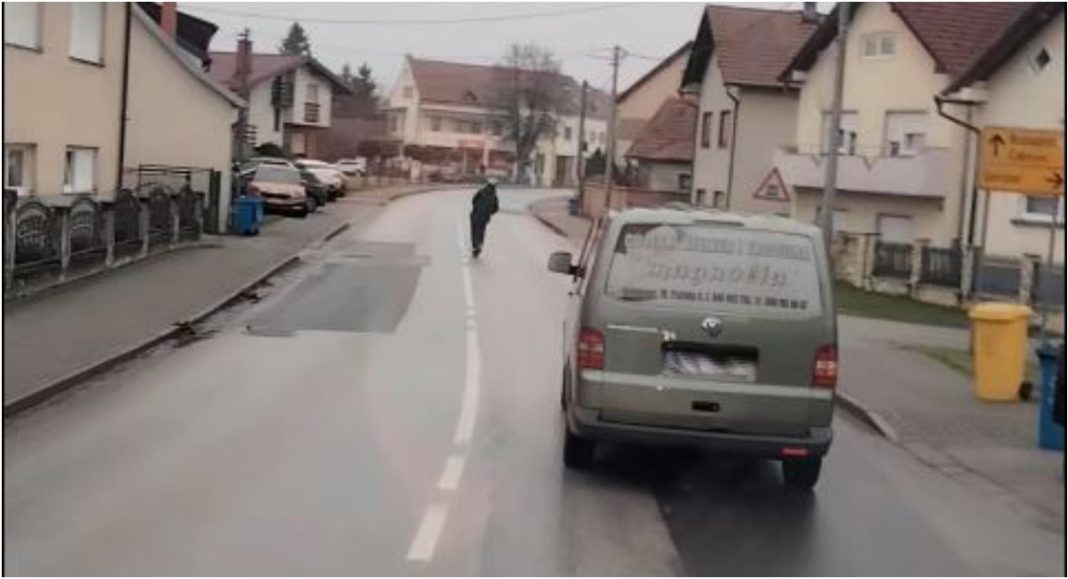 Električni romobil ugrozio sigurnost drugih sudionika u prometu BeFunky collage 2025 12 23T102756.221