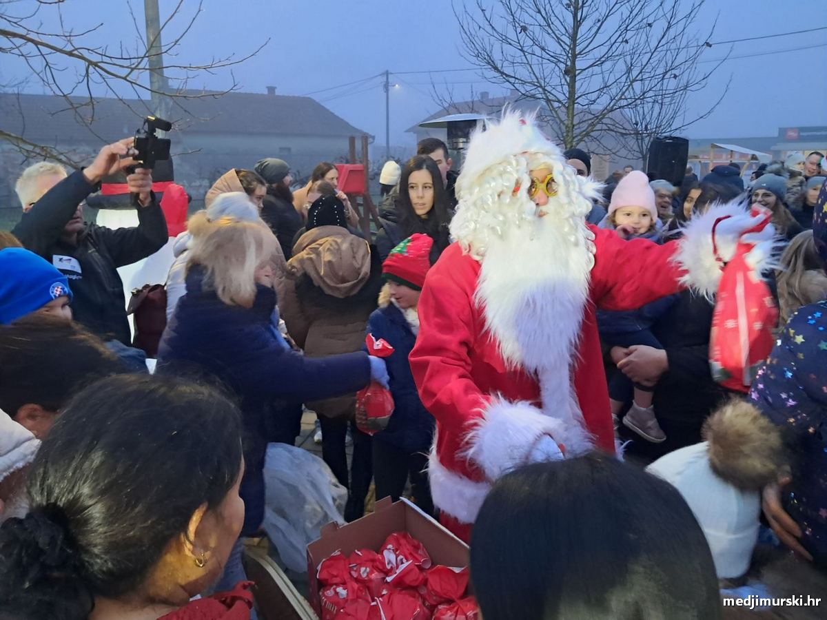 Blagdansko druženje Palovec Djed Mraz (50)