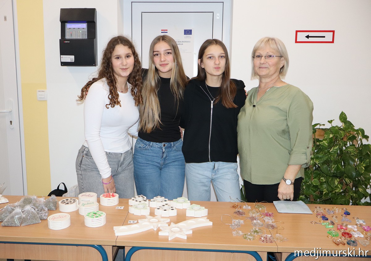 Božićna priredba OŠ Sveta Marija 2025 (1)