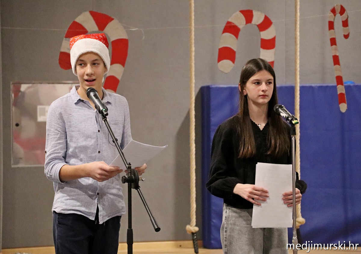 Božićna priredba OŠ Sveta Marija 2025 (25)