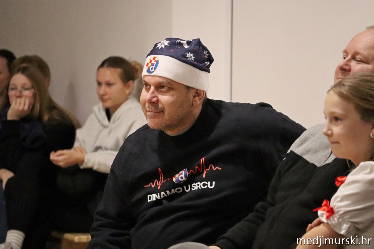 Božićna priredba OŠ Sveta Marija 2025 (33)