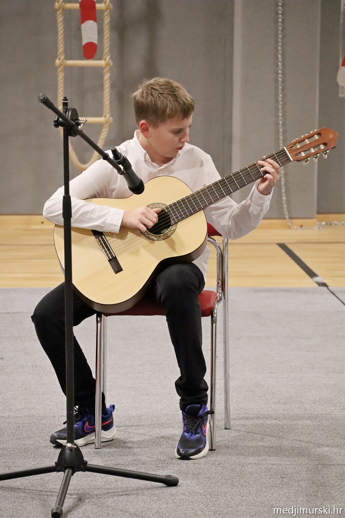 Božićna priredba OŠ Sveta Marija 2025 (49)